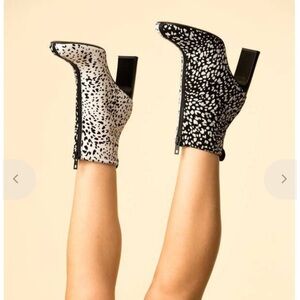 Rag & bone Spot-Print Block Heel Ankle Boots - Black & White